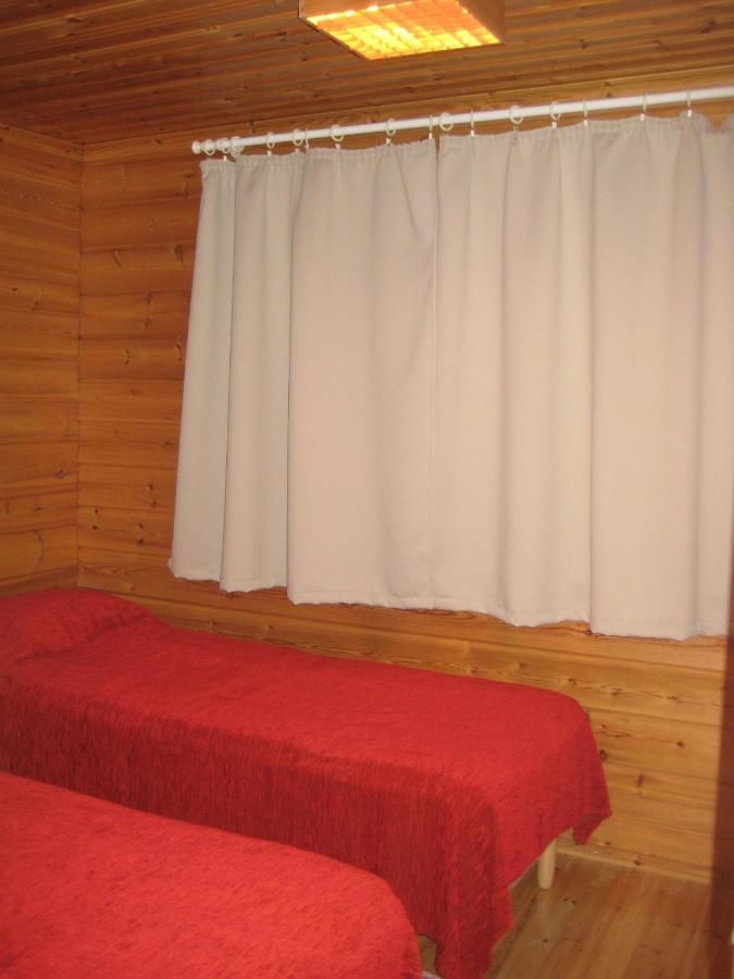 Гостевой дом Kuerkaltio Holiday Village Экясломполо-21