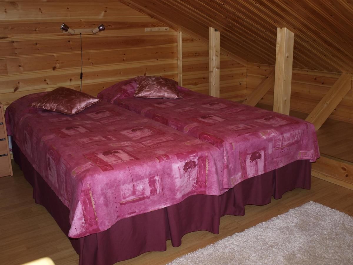 Гостевой дом Kuerkaltio Holiday Village Экясломполо