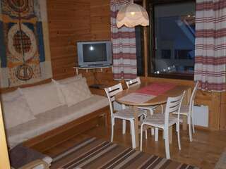 Гостевой дом Kuerkaltio Holiday Village Экясломполо Апартаменты с сауной (для 2 взрослых)-9