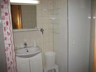 Гостевой дом Kuerkaltio Holiday Village Экясломполо Апартаменты с 1 спальней и сауной (для 6 взрослых)-17