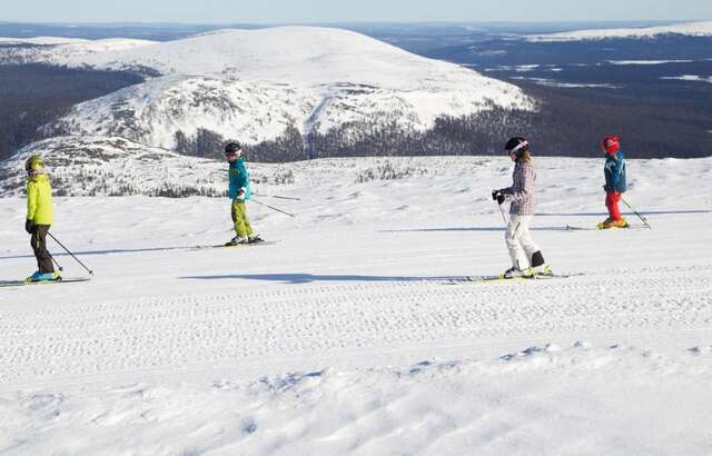 Гостевой дом Kuerkaltio Holiday Village Экясломполо-12